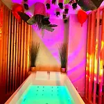 Apartment Sejour Insolite ,spa Sauna Parking Gratuit Troyes